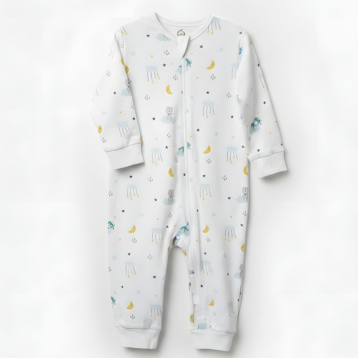 Vit pyjamas med dragkedja i ekologisk bomull, mönster med moln, stjärnor och månar – Snödroppen Himmelens vänner kollektion